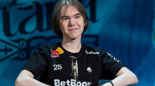 Donk назвал s1mple величайшим игроком: «Он вдохновил меня на серьезную игру в CS»